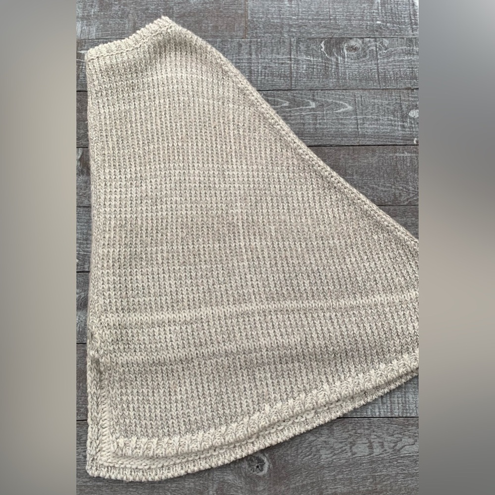 White House Black Market Knitted Poncho - Picture 4 of 15